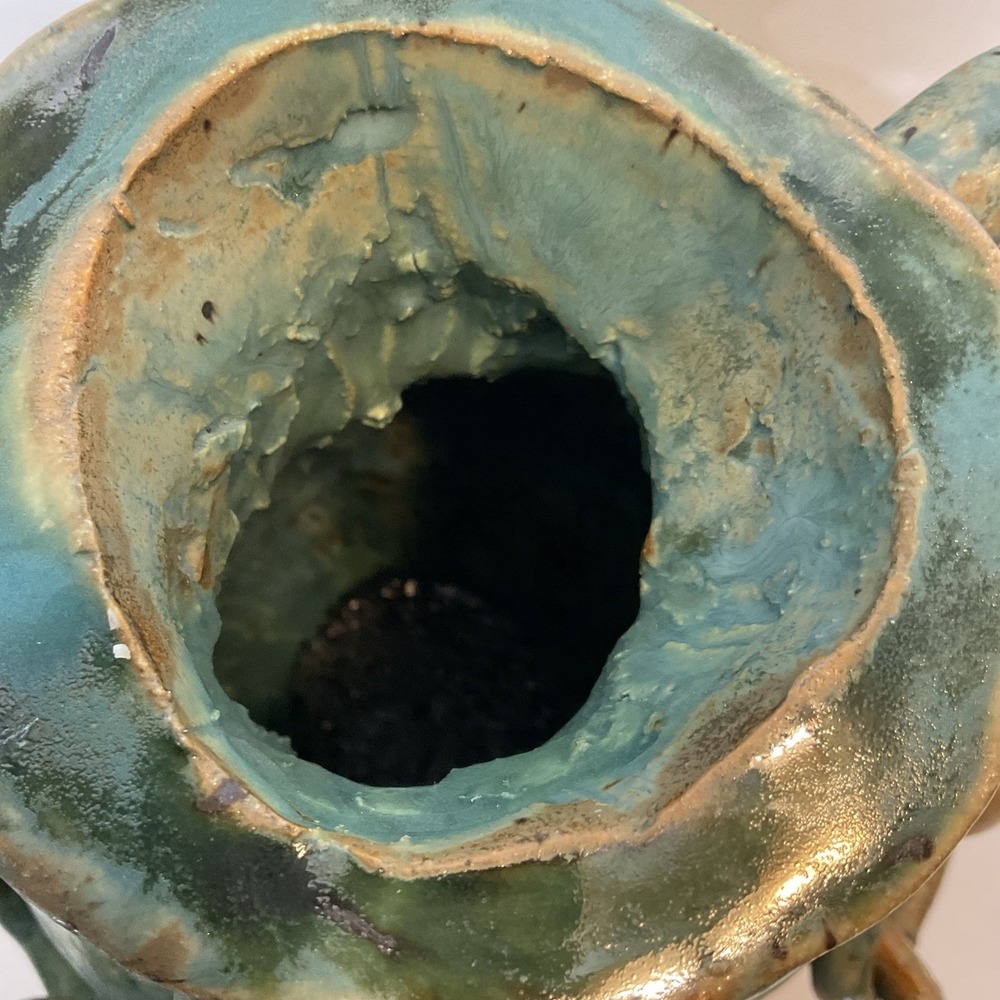 Large Vintage Handmade Asian Tan Green Light Salt Glaze Pottery Chain Wrap Vase - Picture 12 of 15